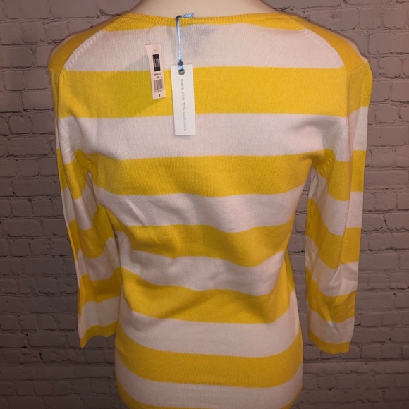 GAP Sweater- NWT - Picture 3 of 4